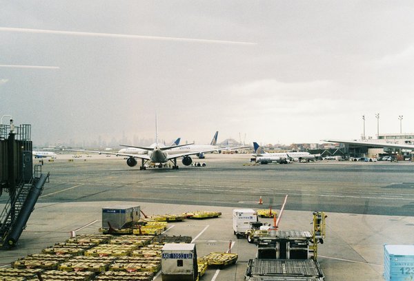 Découvrez comment organiser une croisière en catamaran pour explorer les îles enchanteuses de l"archipel des Açores !